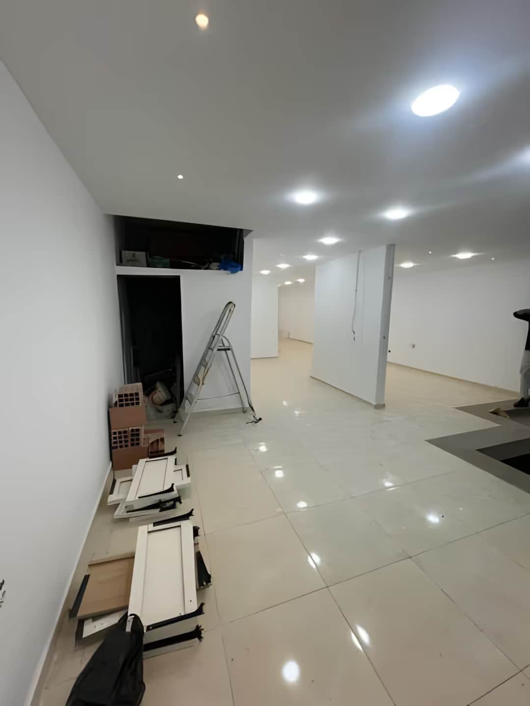 Location Local Alger Mahelma - Photo 1