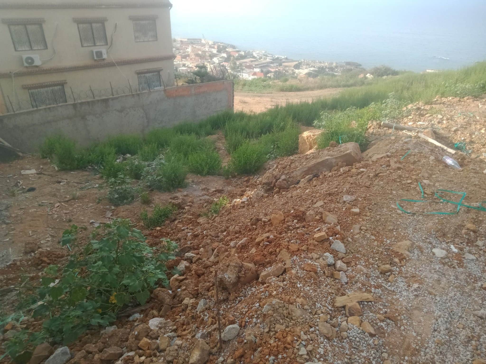 Terrain constructible avec vue sur mer – El Kala - Photo 1