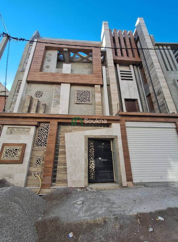 Immeuble à vendre – En construction + Piscine - Photo 1