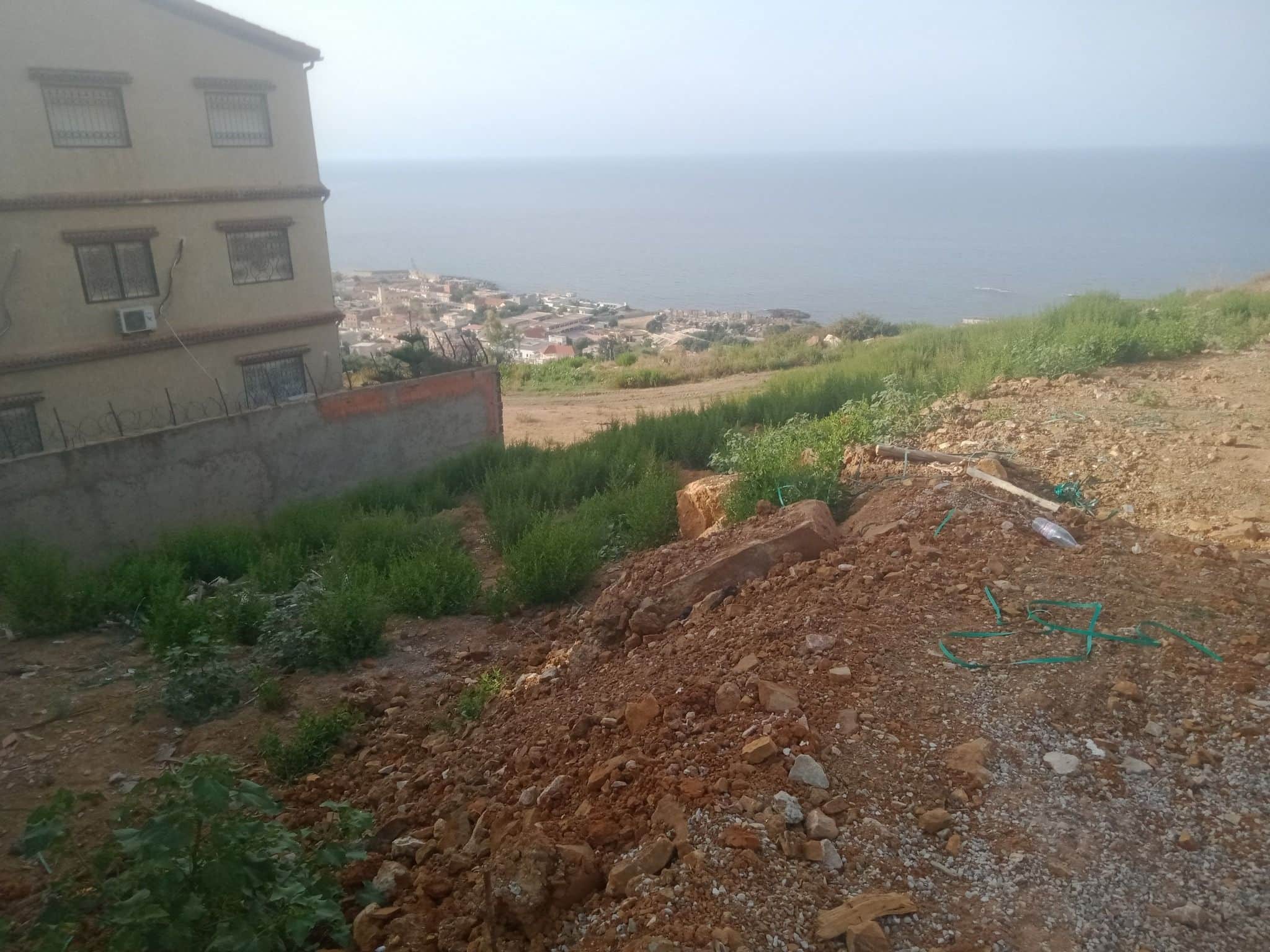 Terrain constructible avec vue sur mer – El Kala - Photo 2