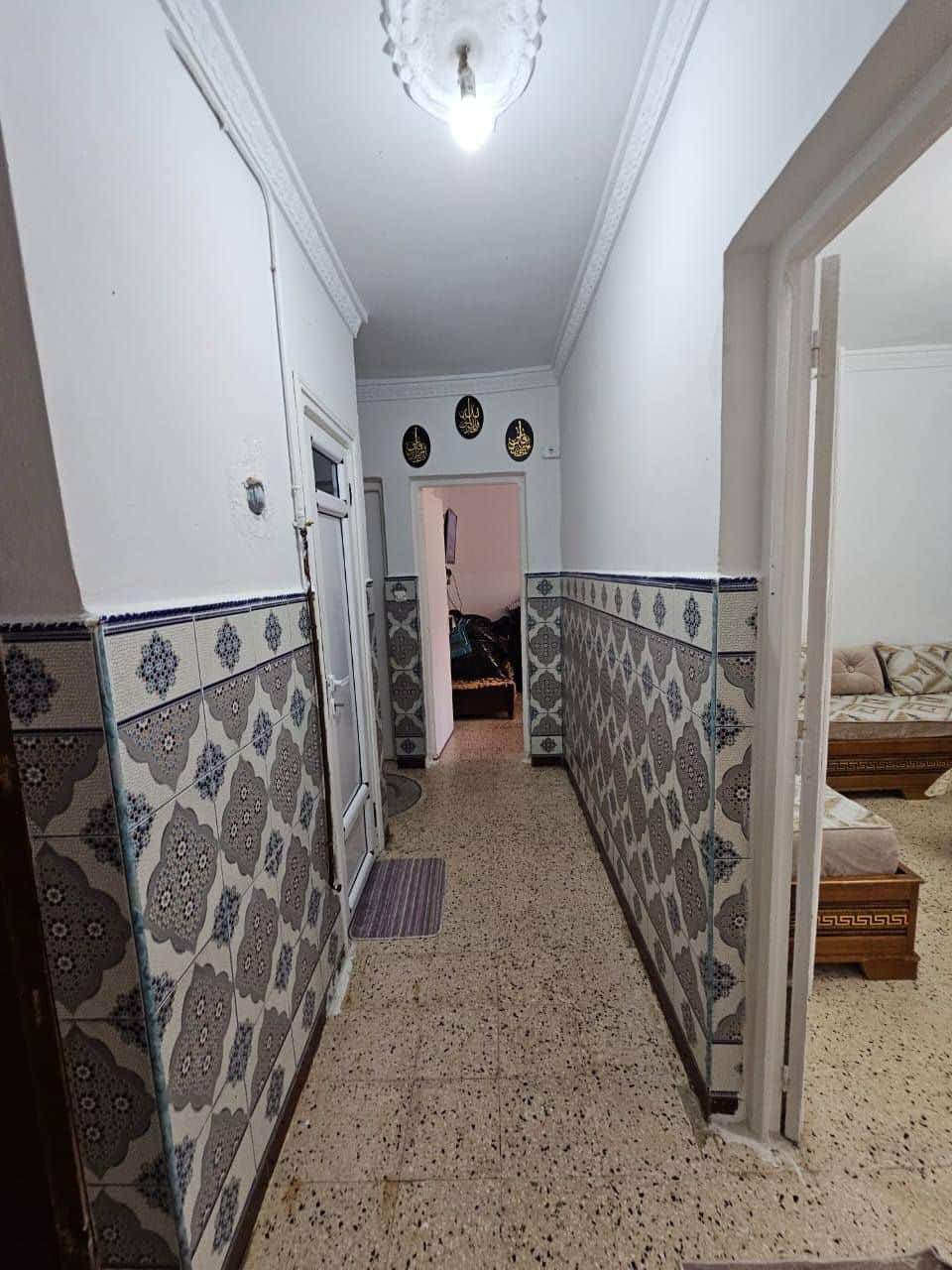 Appartement F3 à vendre – 1er étage, centre-ville El Kala - Photo 2