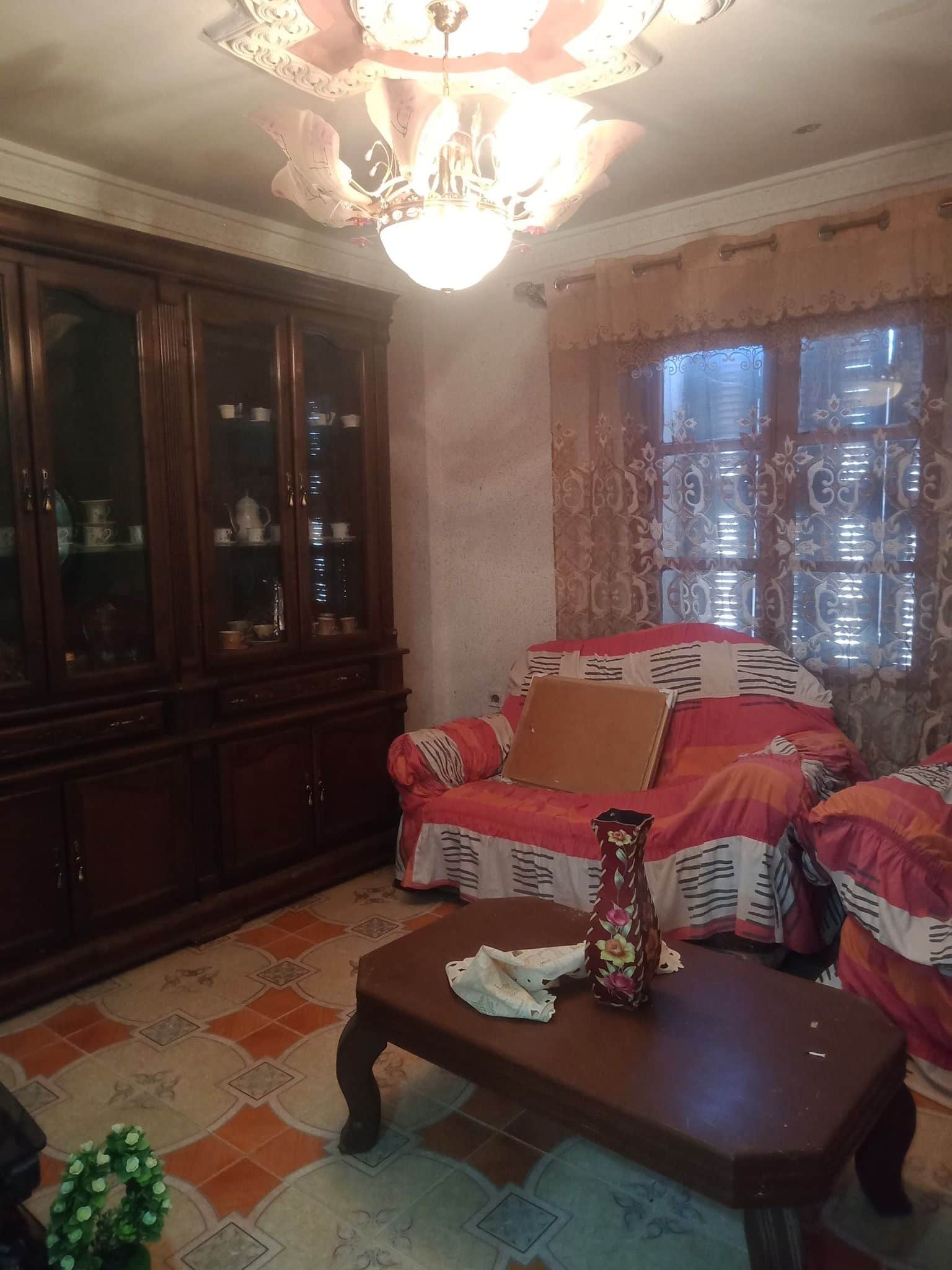 Appartement F2 à vendre – Rez-de-chaussée,centre-ville El Tarf - Photo 2