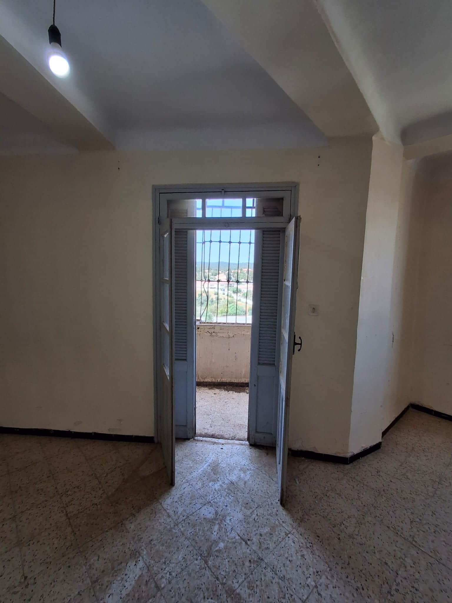 Appartement à vendre – Quartier résidentiel de Bouira - Photo 3