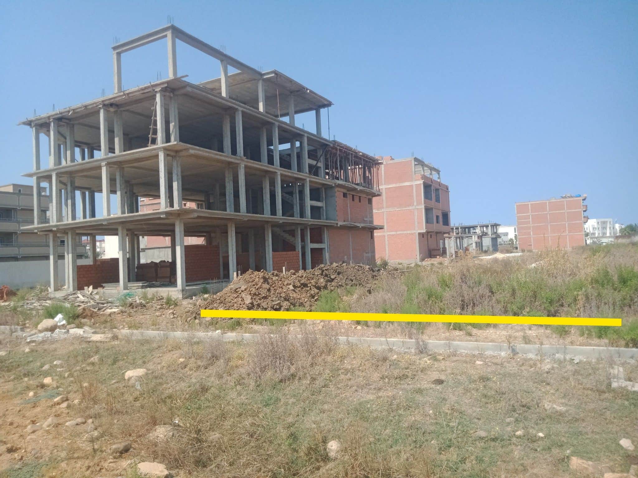 Terrain à vendre – 2 façades, centre-ville El Tarf - Photo 3