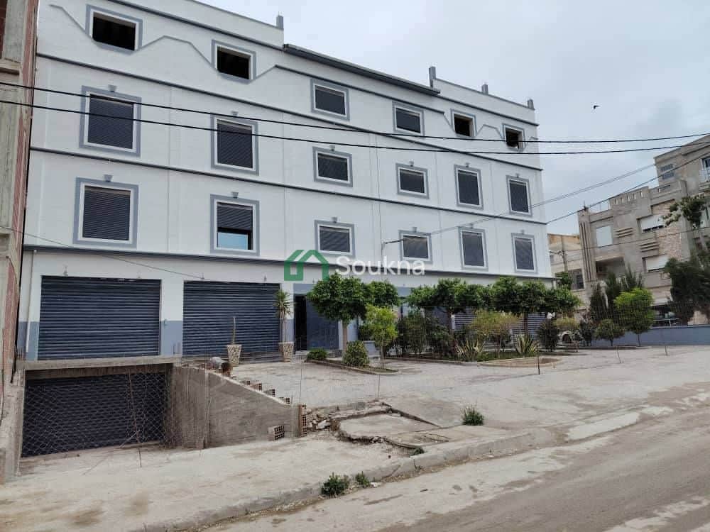 À VENDRE – Maison individuelle commerciale - Photo 1