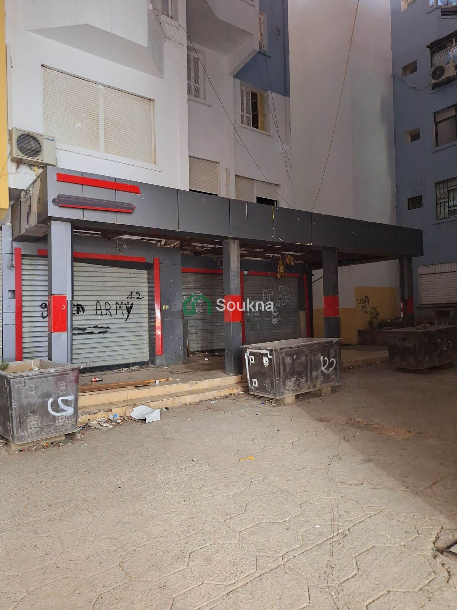 À VENDRE Local commercial - Photo 1