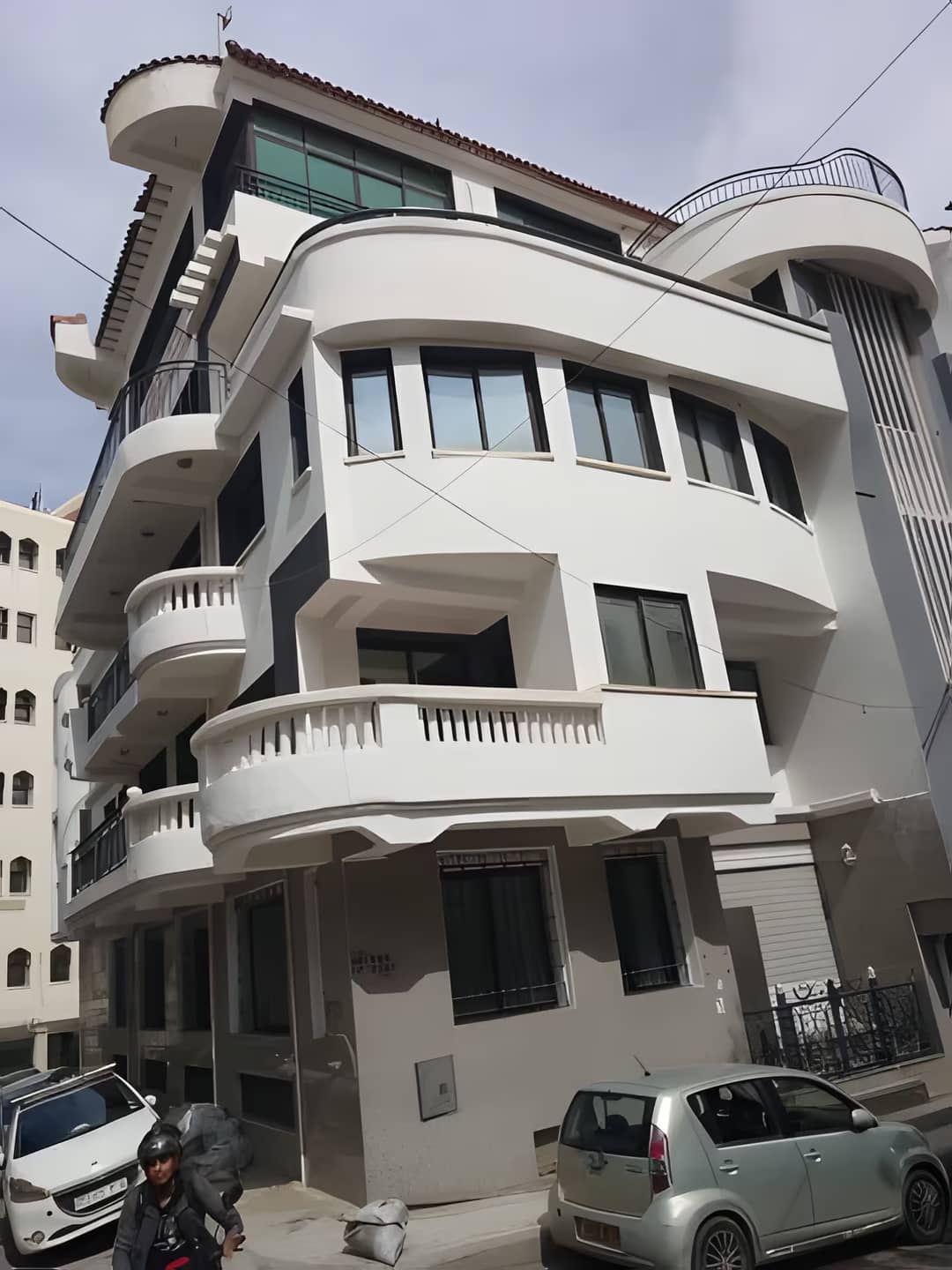 Location Immeuble Alger Said Hamdine - Photo 1