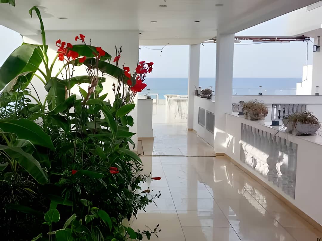 Location Appartement F2 Oran Ain El Turck - Photo 2