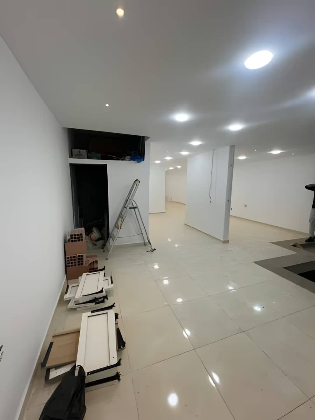 Location Local Alger Mahelma - Photo 1
