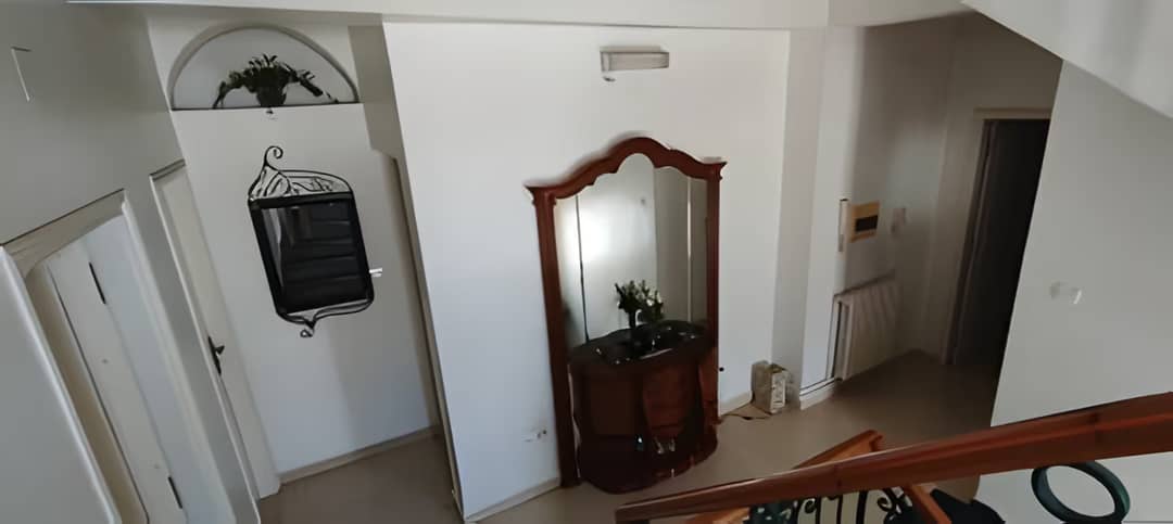 𝑨̀ 𝒗𝒆𝒏𝒅𝒓𝒆 | 𝑽𝒊𝒍𝒍𝒂 𝑹+1 𝒂̀ 𝑳𝒐𝒇𝒂 – 𝒂𝒗𝒆𝒄 𝒋𝒂𝒓𝒅𝒊𝒏 & 𝒈𝒂𝒓𝒂𝒈𝒆 - Photo 3