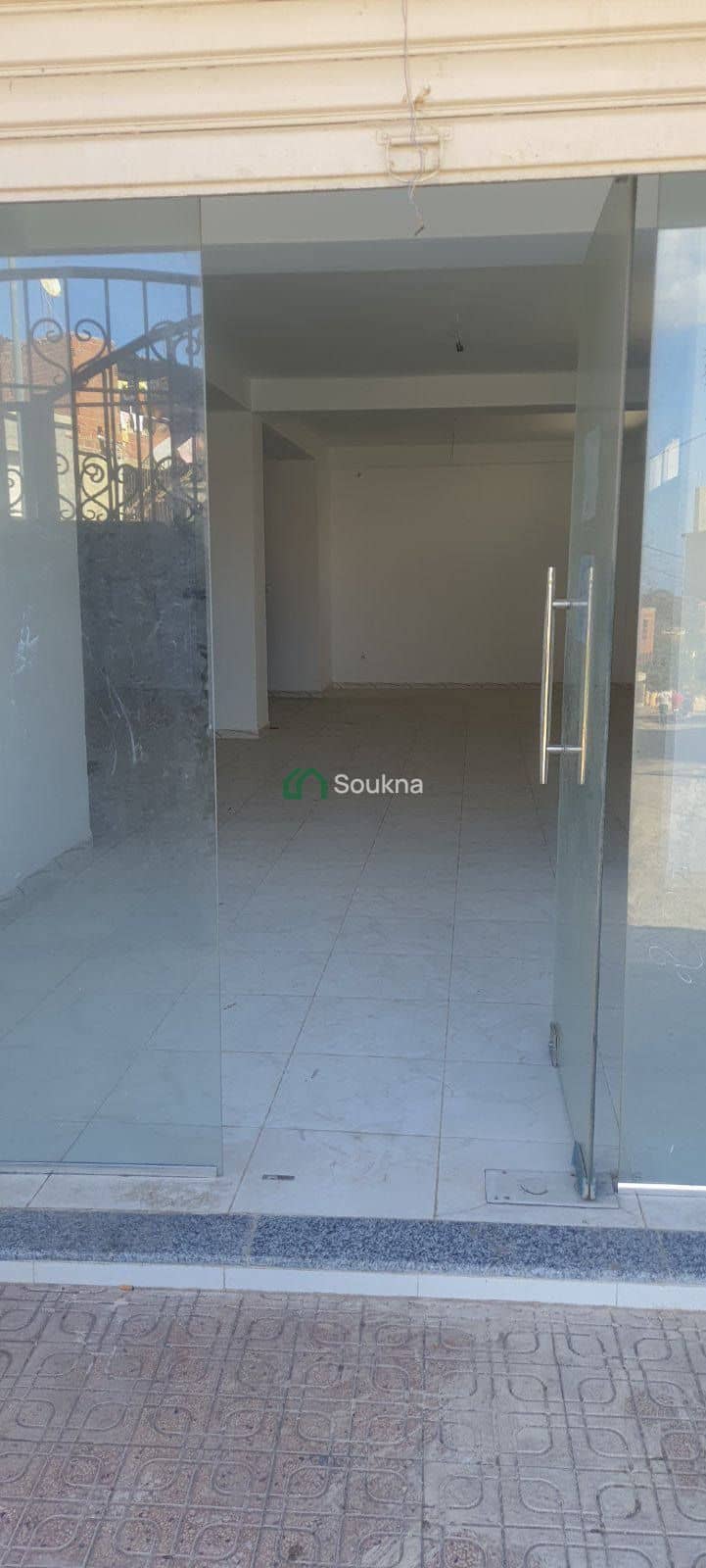 4 Locaux commerciaux à vendre  - Photo 1