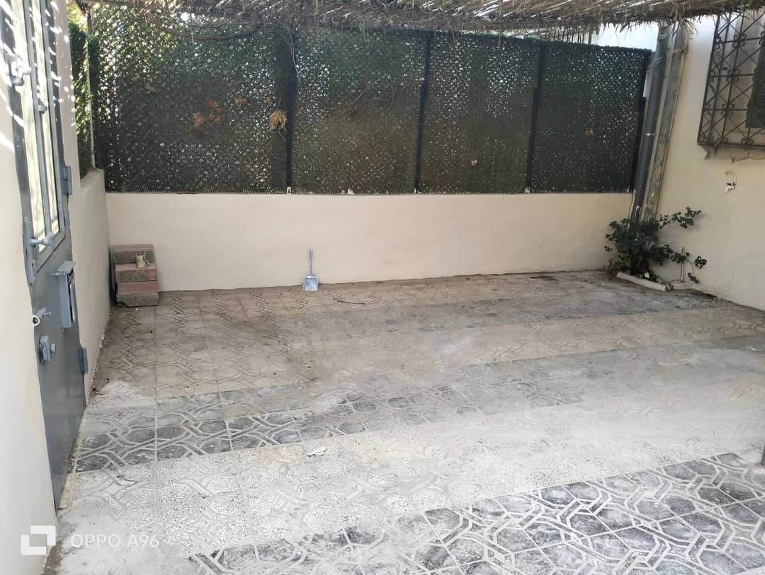 Appartement F3 + Cour à Louer – Cité Mahal (La Brémaire) - Photo 12