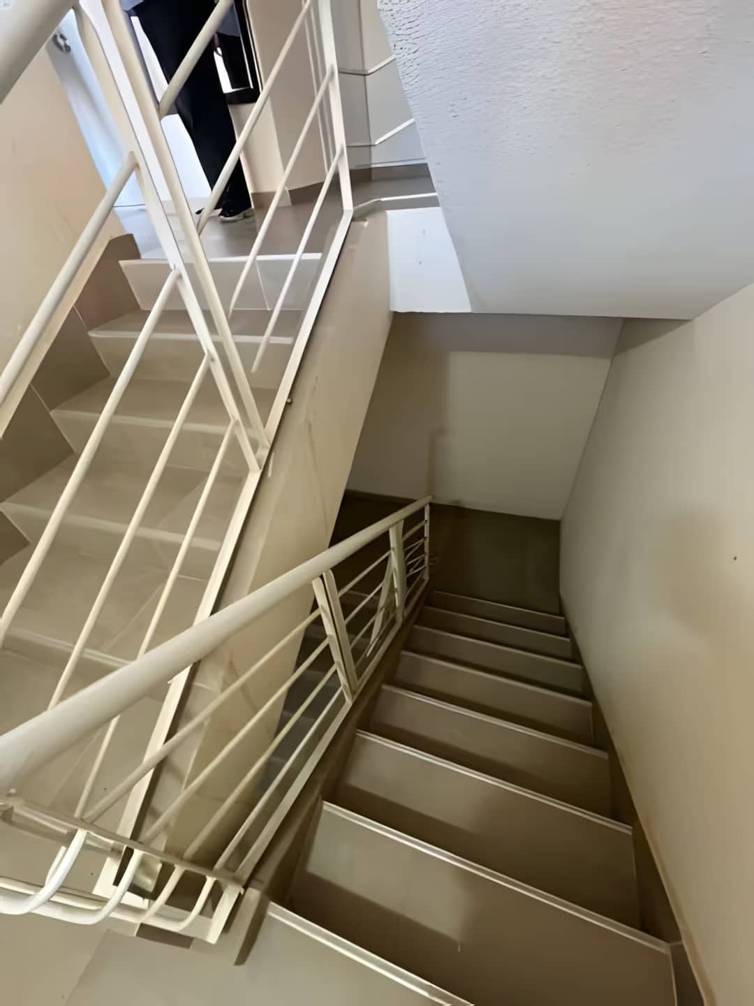 Location Appartement F4 Alger Mahelma - Photo 10