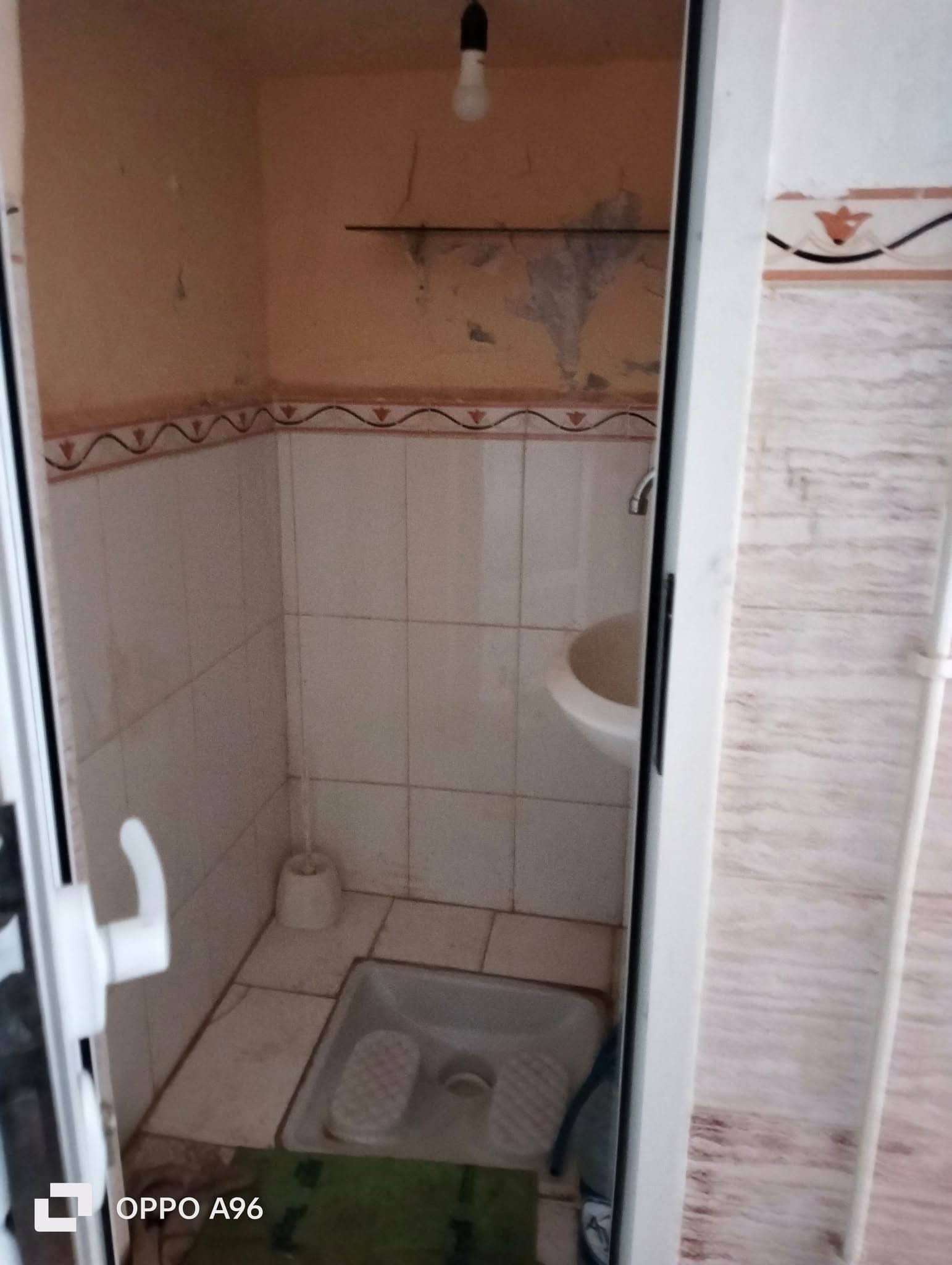 Local Commercial à Vendre – Cité Makam Chahid (Bouira)-1