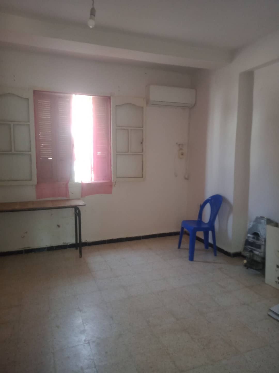 Appartement F3 à vendre – Rez-de-chaussée, centre-ville El Tarf - Photo 4