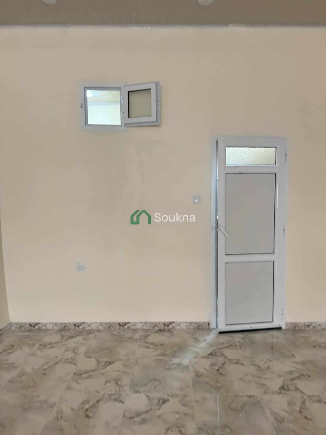 Local commercial à louer - Photo 4