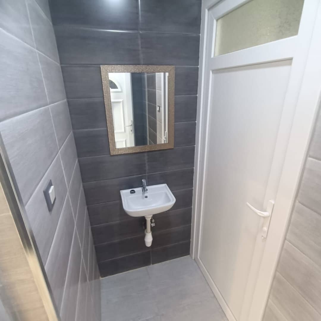 Showroom à louer – Mahelma - Photo 5