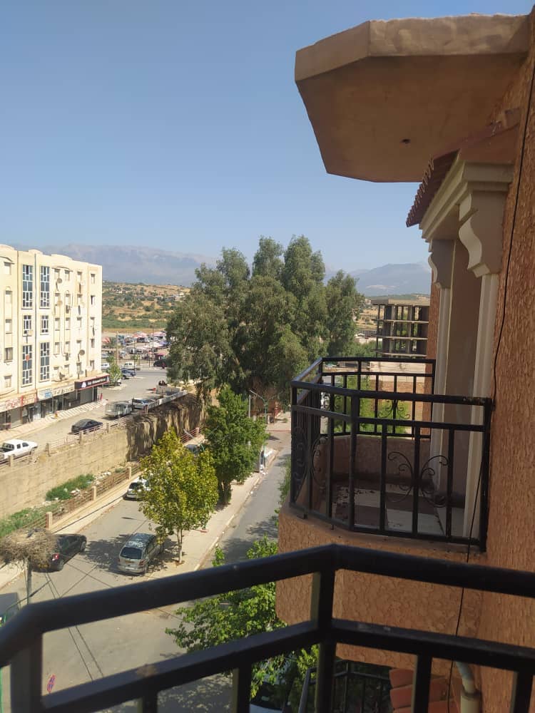 Appartement F3 à vendre – Centre-ville de Bechloul, Bouira-3