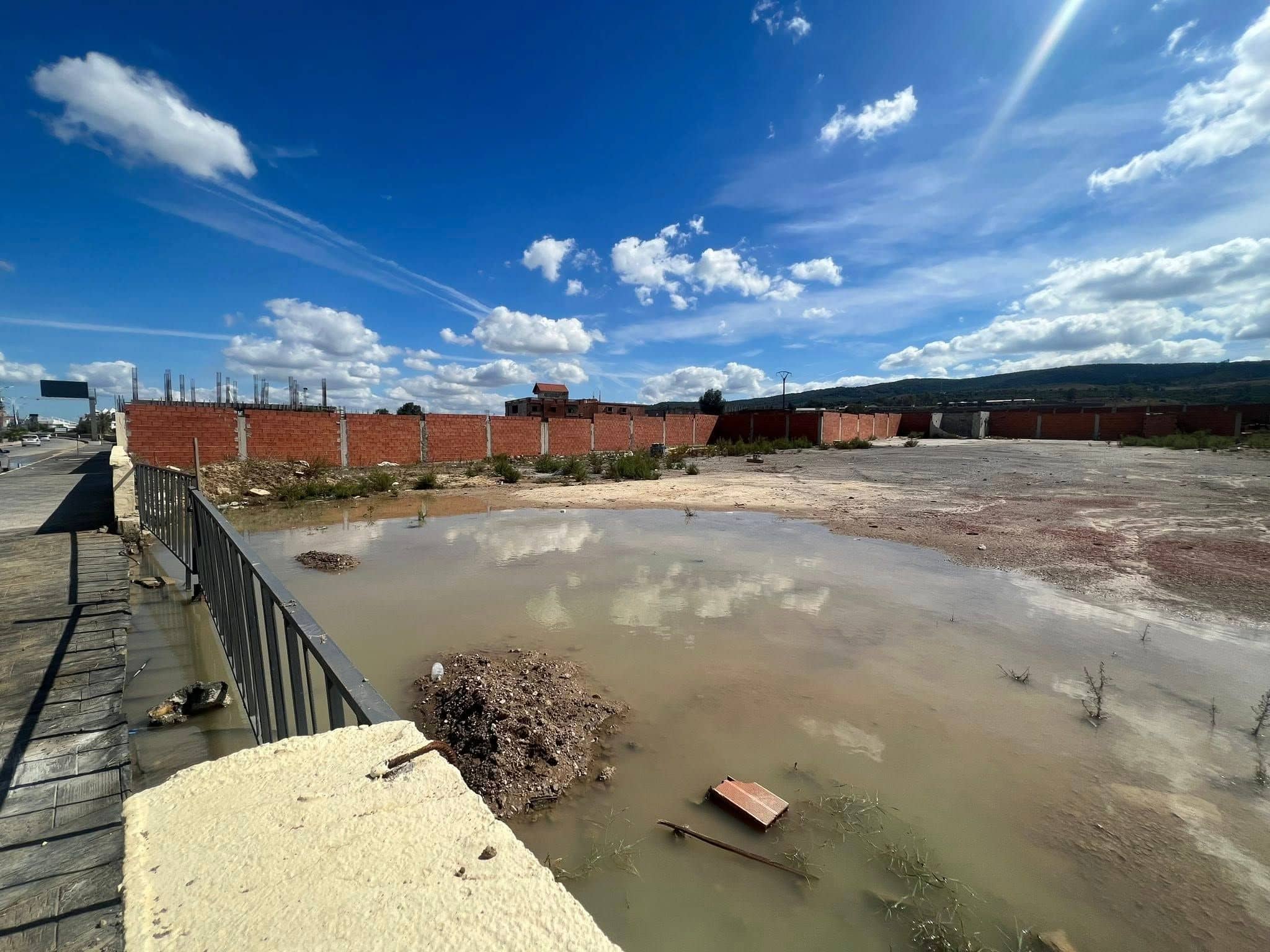 Terrain à vendre – Usage commercial ou résidentiel-6