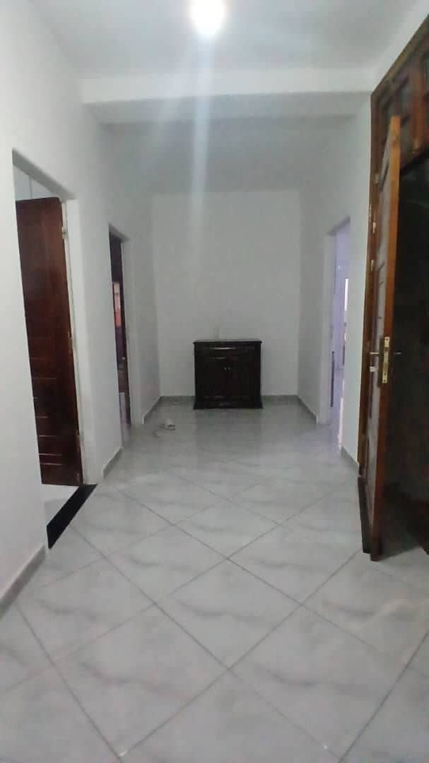 Bâtiment semi-fini à vendre – 4 étages + terrasse, vue sur le lac Oubira – El Kala - Photo 8