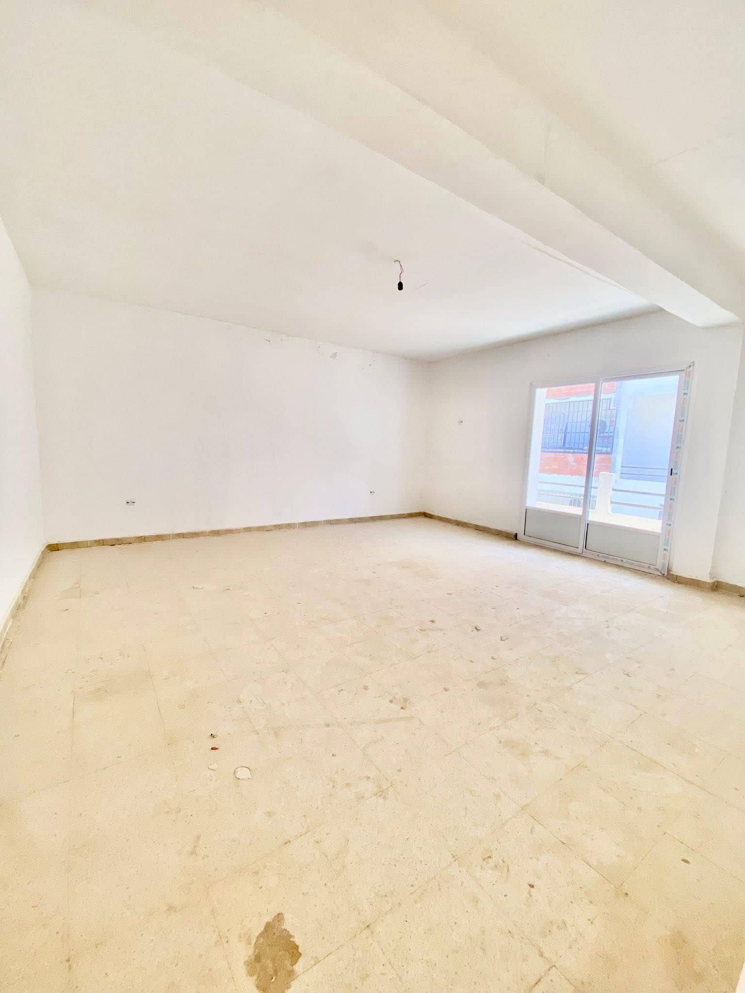 Appartement F4 à vendre – El Tarf (Quartier 202 Logements)-3