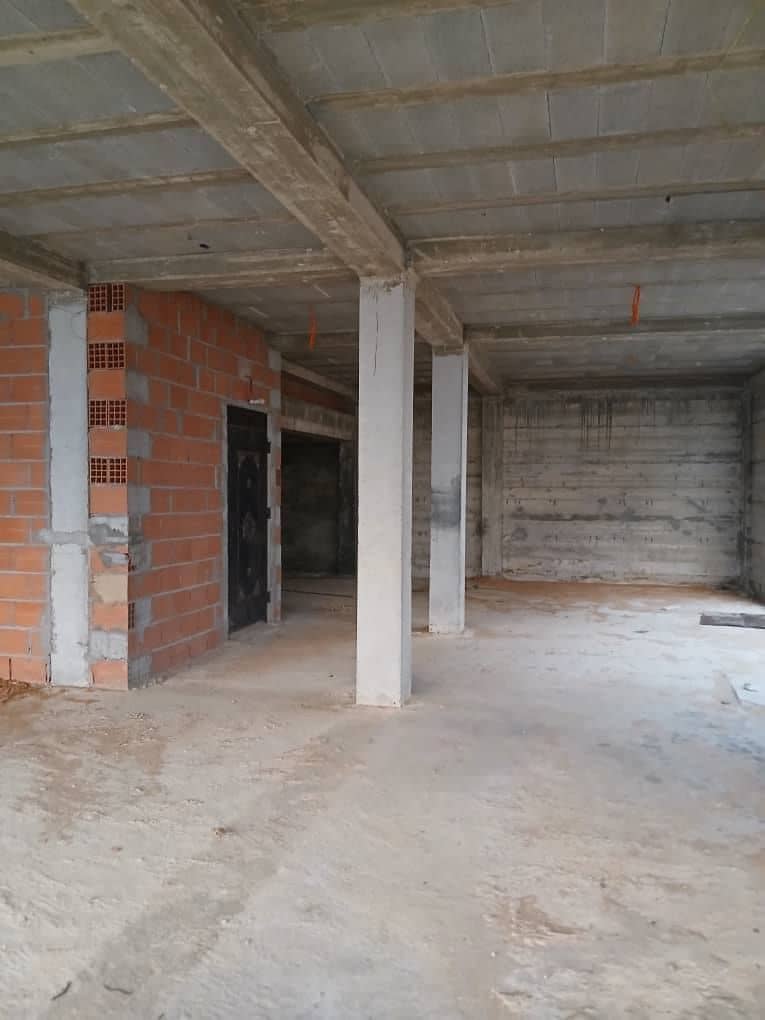 Bâtiment semi-fini à vendre – 4 étages + terrasse, vue sur le lac Oubira – El Kala-2