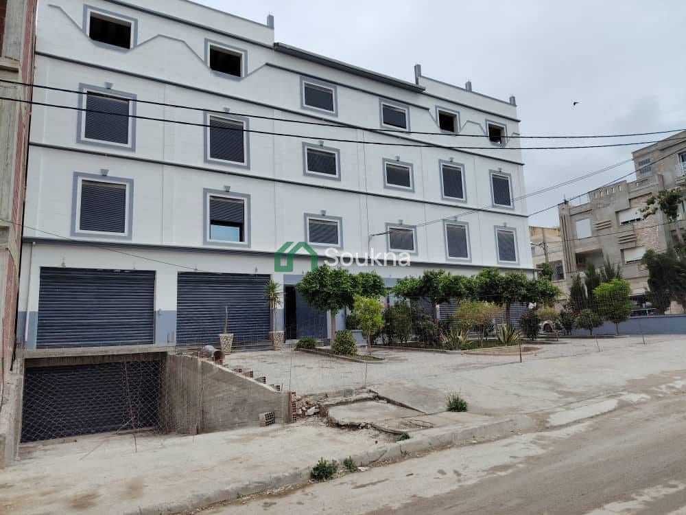 À VENDRE – Maison individuelle commerciale - Photo 1