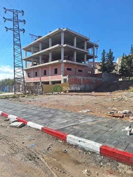 À VENDRE – Carcasse Commerciale - Photo 1