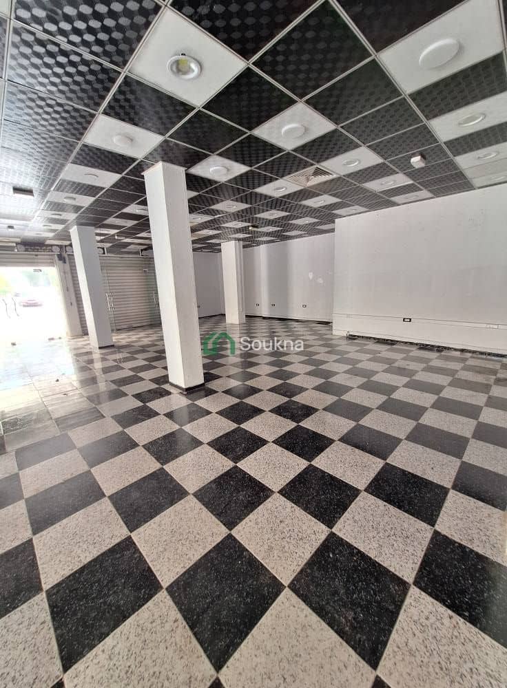 À LOUER – Showroom / Local commercial - Photo 12