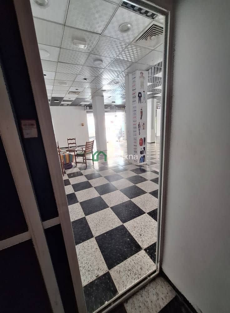 À LOUER – Showroom / Local commercial - Photo 13