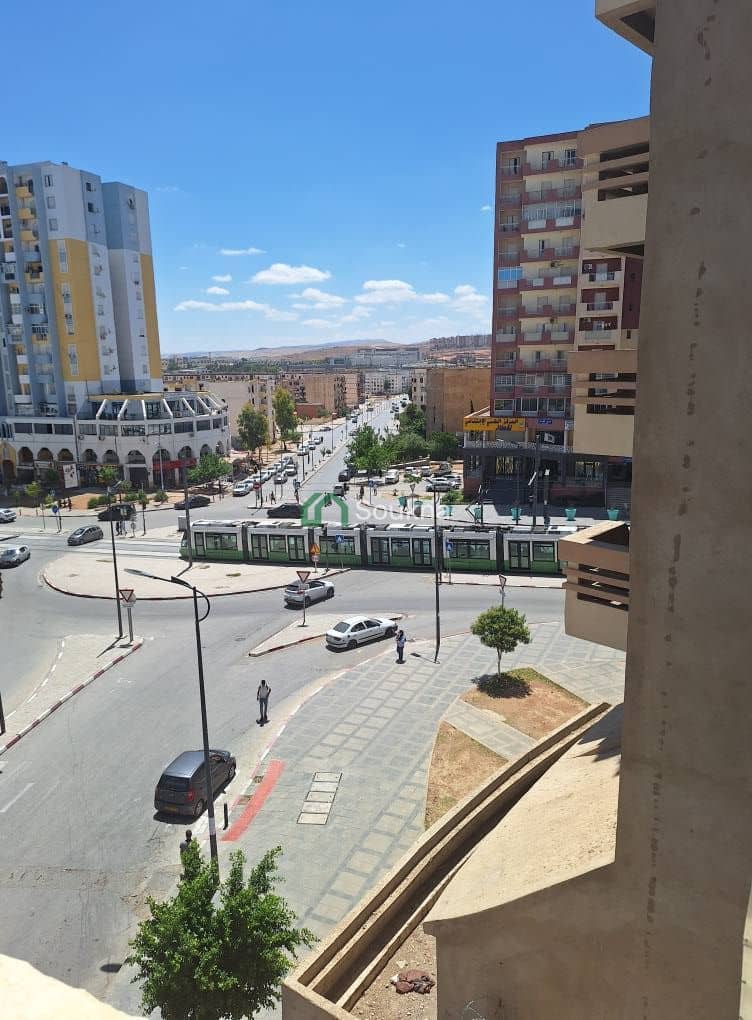 Appartement À LOUER  - Photo 2