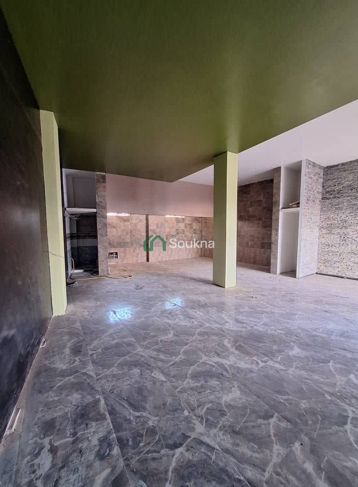 À LOUER / À VENDRE Local commercial-22