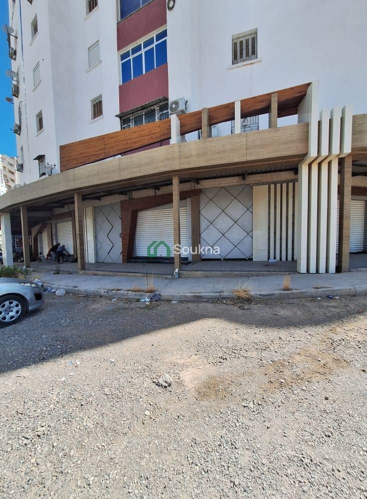 À LOUER / À VENDRE Local commercial - Photo 3