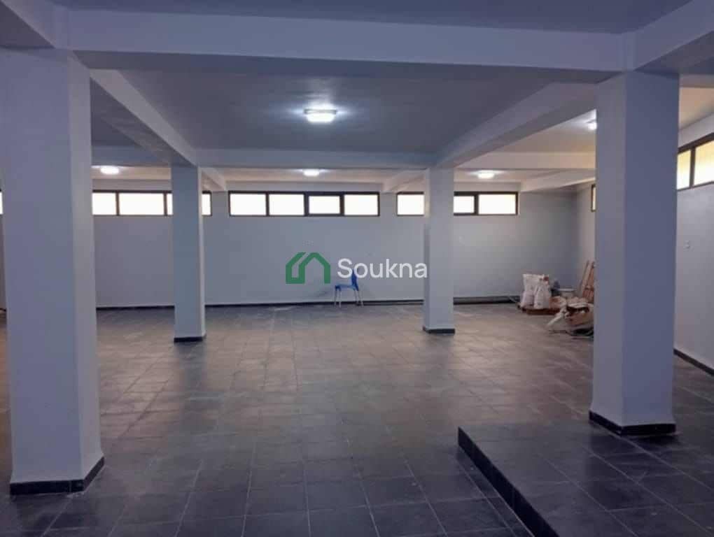 Local commercial À LOUER-2