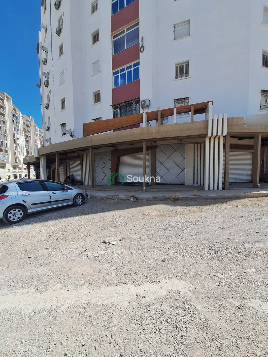 À LOUER / À VENDRE Local commercial - Photo 36