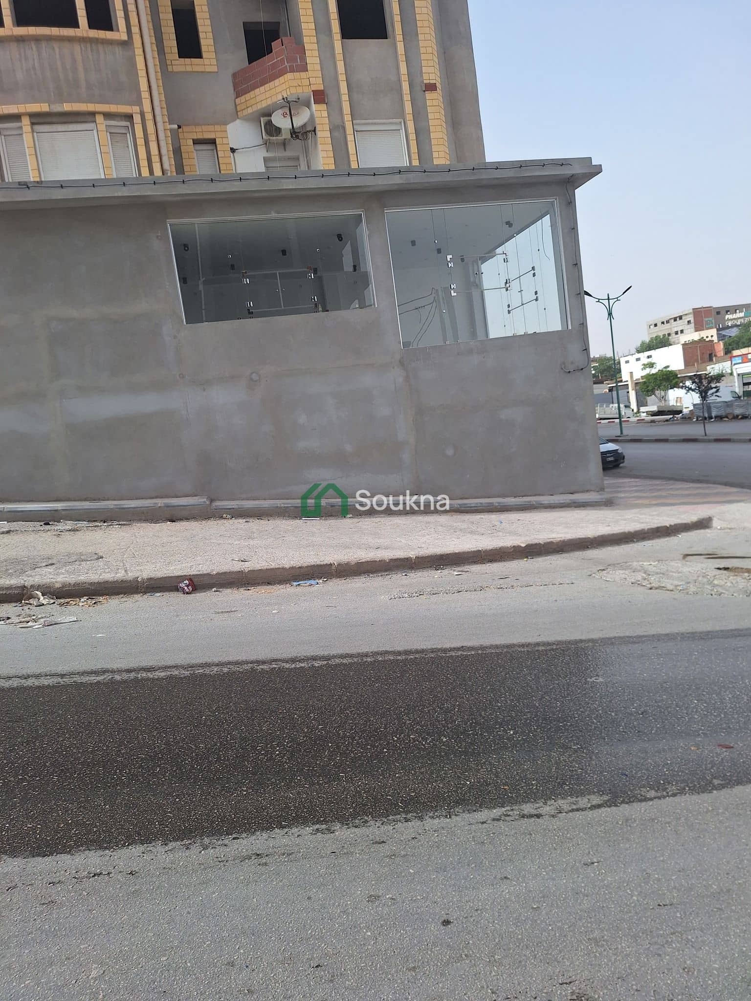 À LOUER – Local commercial-3