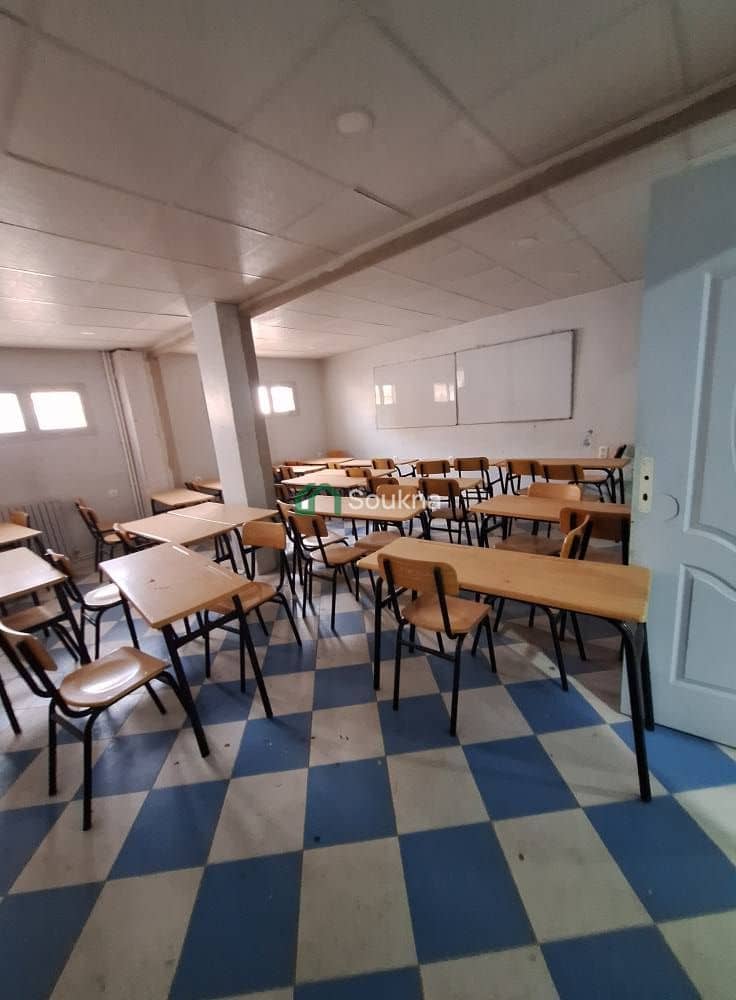 À VENDRE – Service / Bureau-3