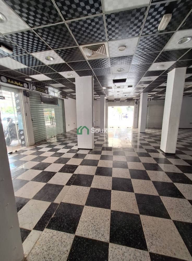 À LOUER – Showroom / Local commercial - Photo 4