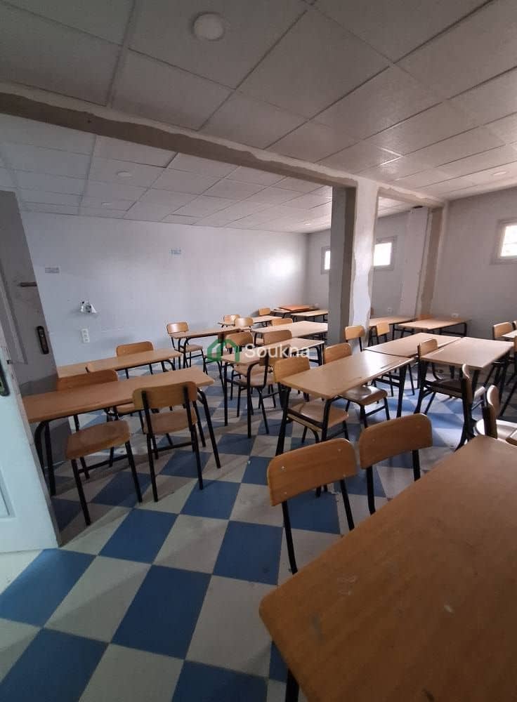 À VENDRE – Service / Bureau-6