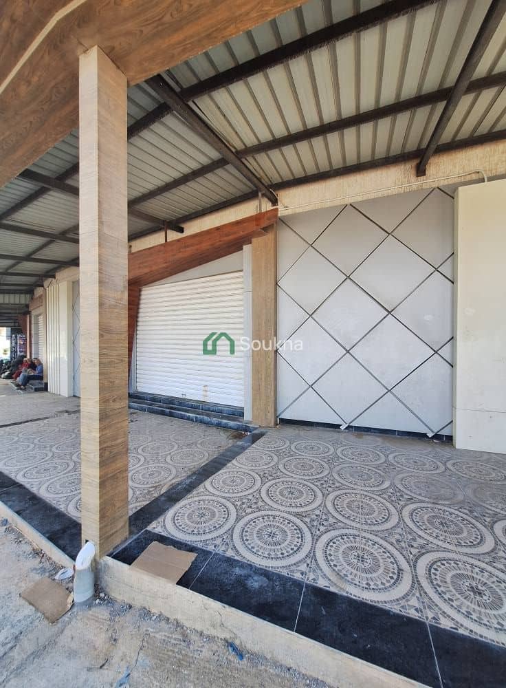 À LOUER / À VENDRE Local commercial-8