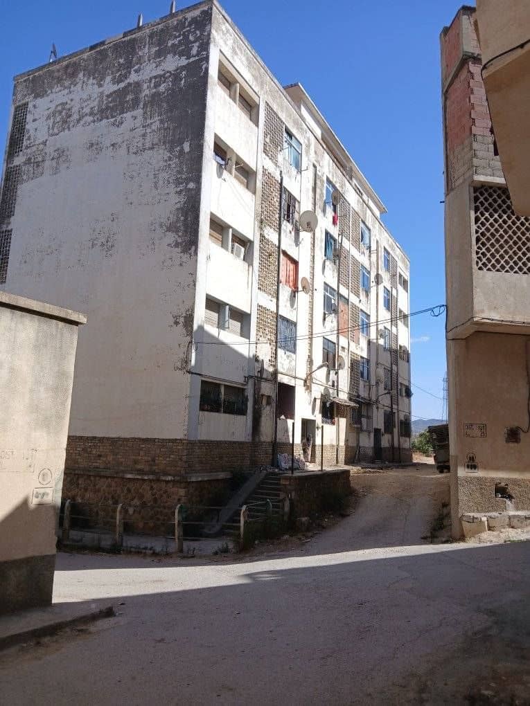 Appartement F3 à vendre – Souk Ahras (Rue du Ciment)-4