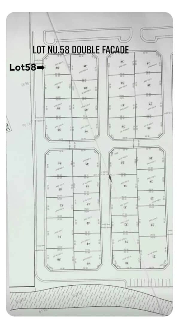 Terrain à vendre – 2 façades, centre-ville El Tarf-1