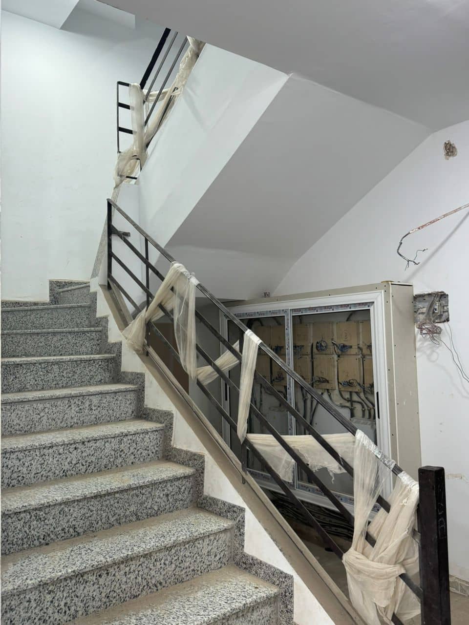 Appartement F3 semi-fini à vendre - Photo 2