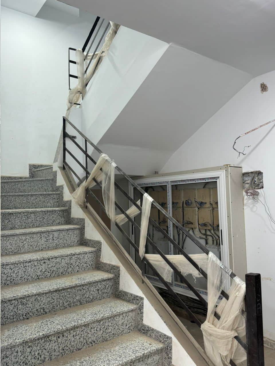 Appartement F3 semi-fini à vendre - Photo 2